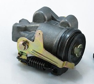 Цилиндр торм.перед.правый ISUZU NQR-71/75 (с прок) Proper прайс